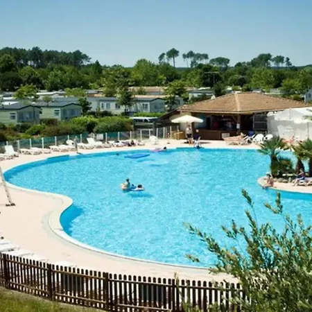 Campsite Mobile-home 8 Personnes A Gastes