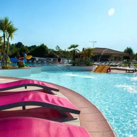 Mobile-home 8 Personnes A 4*